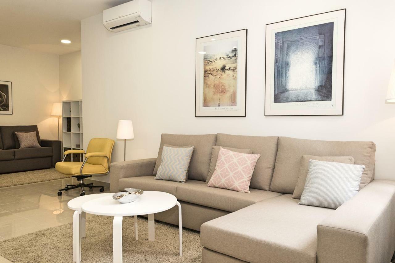 Apartamento Malagueta Gutenberg マラガ エクステリア 写真