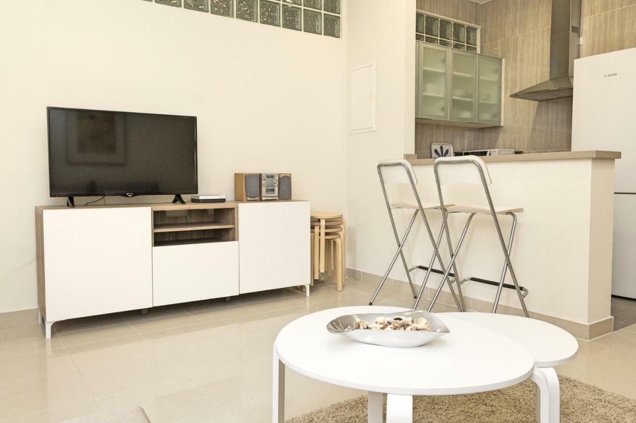 Apartamento Malagueta Gutenberg マラガ エクステリア 写真